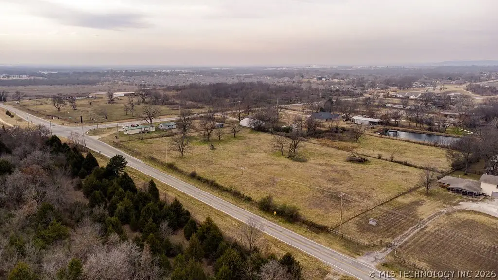 8021 E 86th Street N, Owasso, OK 74055 - #1