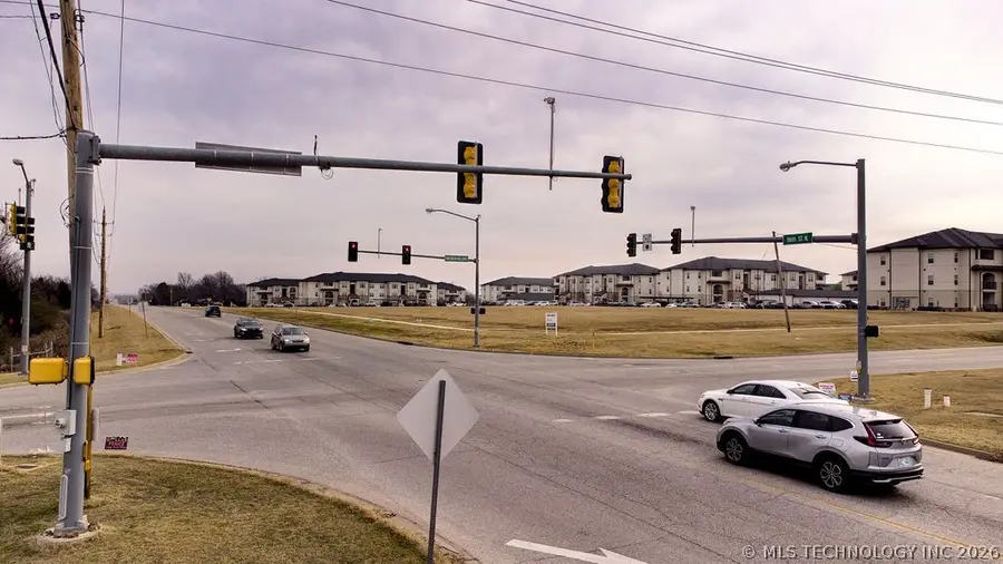 8021 E 86th Street N, Owasso, OK 74055 - #2