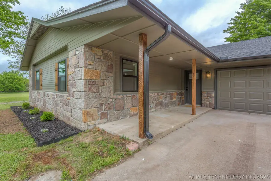 418 W Cooweescoowee Avenue W, Oologah, OK 74053 - #3