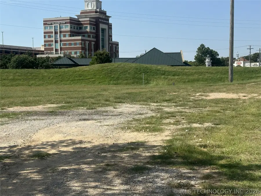 S Aquarium Drive, Jenks, OK 74037 - #3