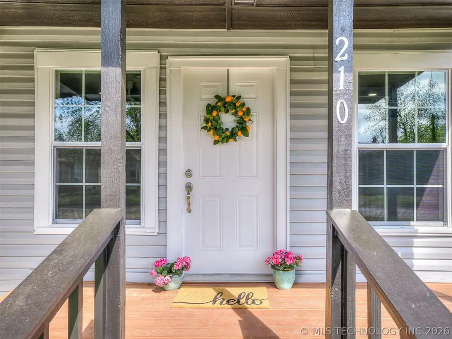 210 N Seminole Avenue, Bartlesville, OK 74003 - #2