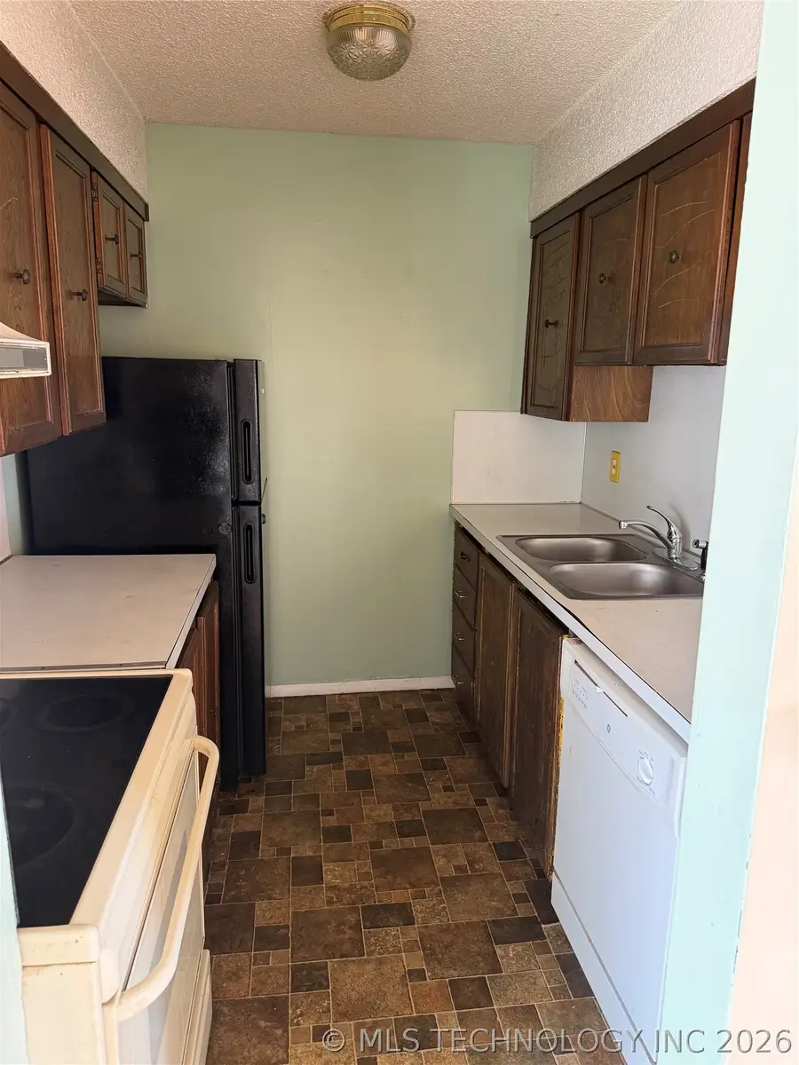 6726 S Lewis Avenue #1204, Tulsa, OK 74136 - #3