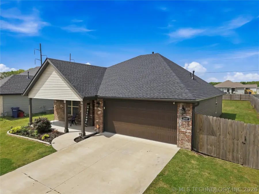 1807 E Endura Park Drive, Siloam Springs, Ar 72761 - #2