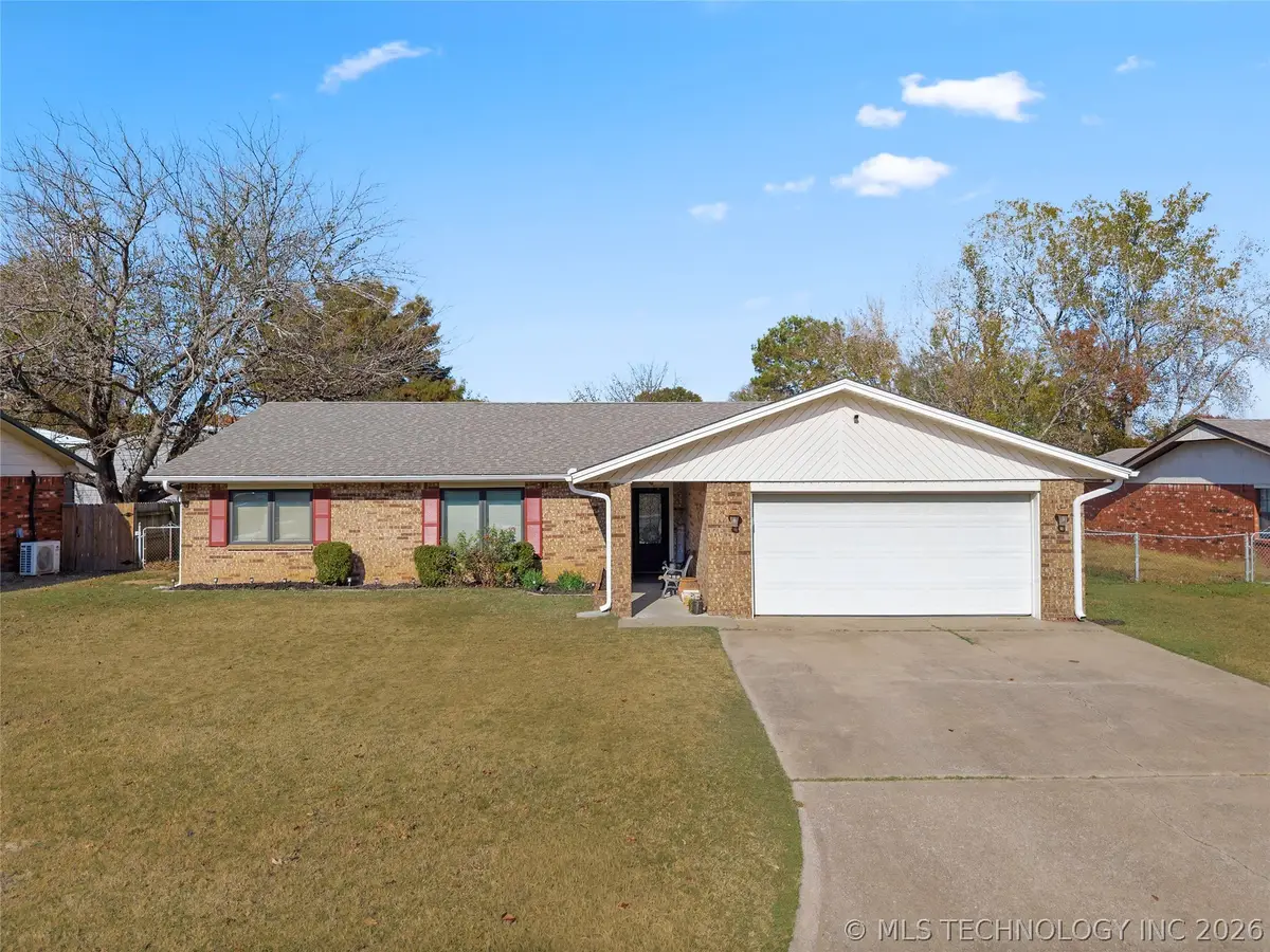 3133 Cardinal Drive, Ardmore, OK 73401 - #1
