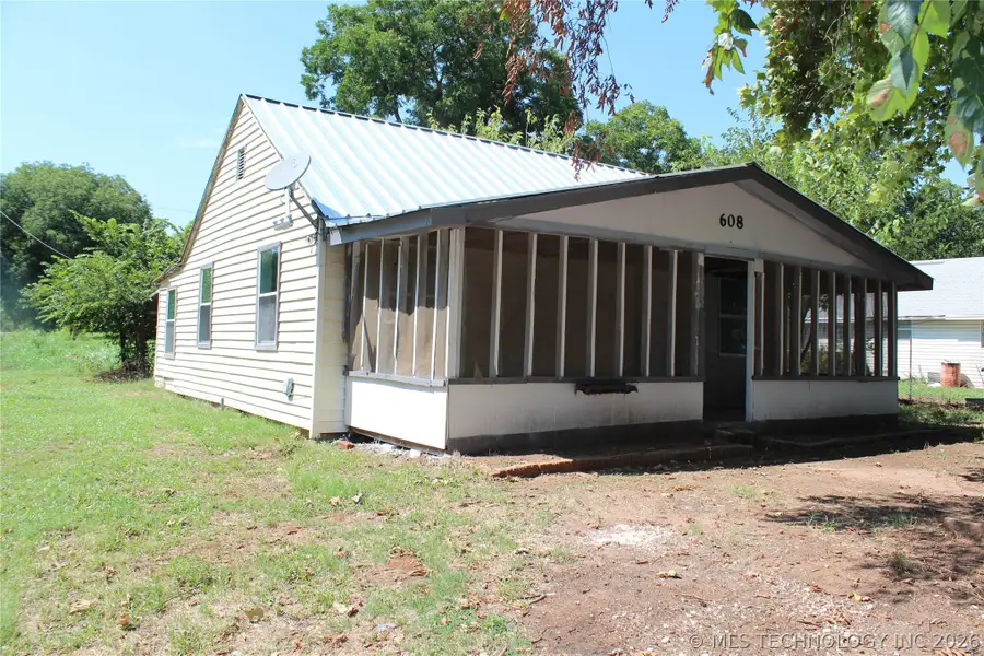 608 Lincoln Street, Ryan, OK 73565 - #2