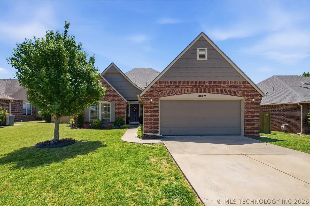3009 Lincoln Road, Bartlesville, OK 74006 - #1
