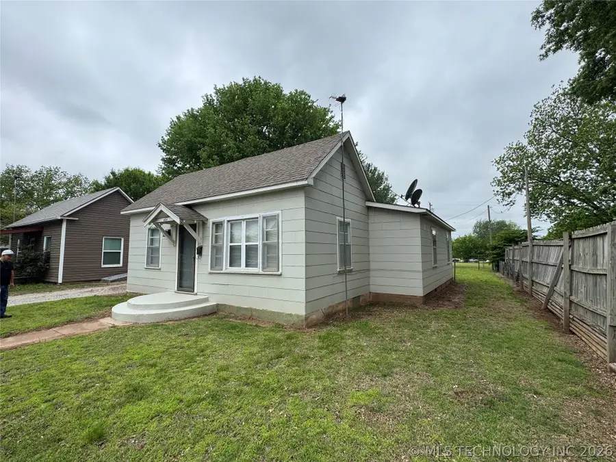 404 N Vine Avenue, Cleveland, OK 74020 - #3