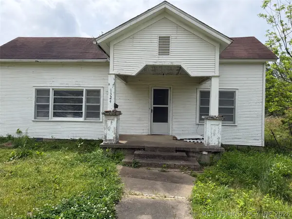 1324 Pennsylvania, Hartshorne, OK 74547