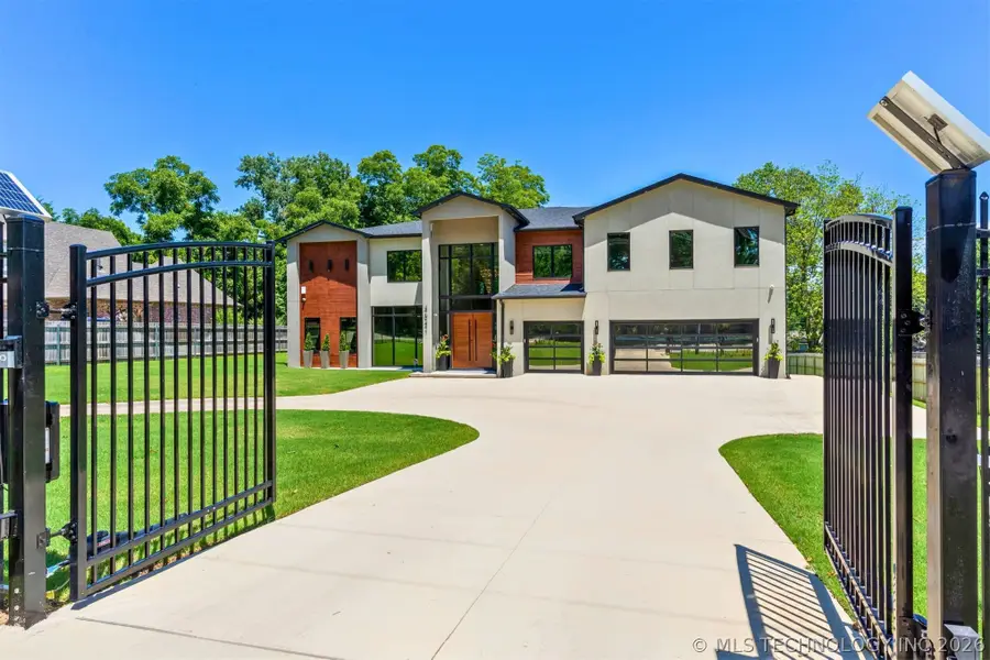 4621 S Columbia Place, Tulsa, OK 74105 - #2