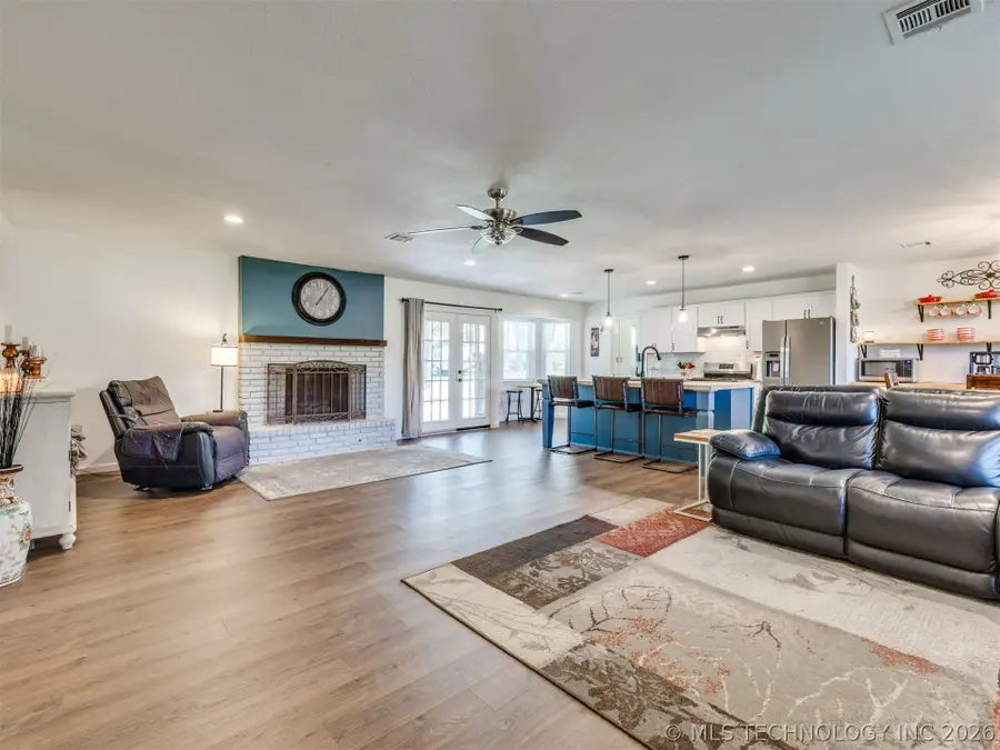7033 E Battenfield Drive, Claremore, OK 74019 - #2