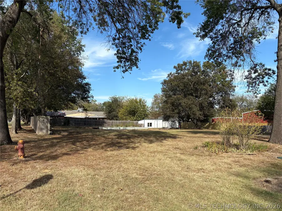 701 NE 4th Street, Wagoner, OK 74467 - #3