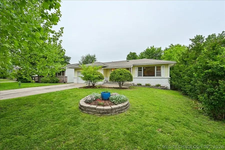 5941 E 25th Place, Tulsa, OK 74114 - #2