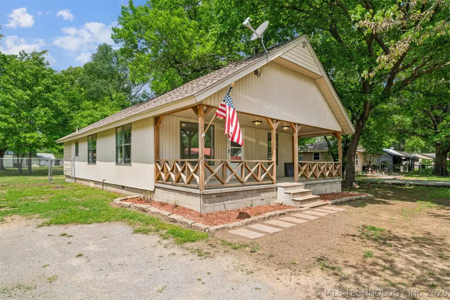 218 S Whitaker Street, Pryor, OK 74361 - #2
