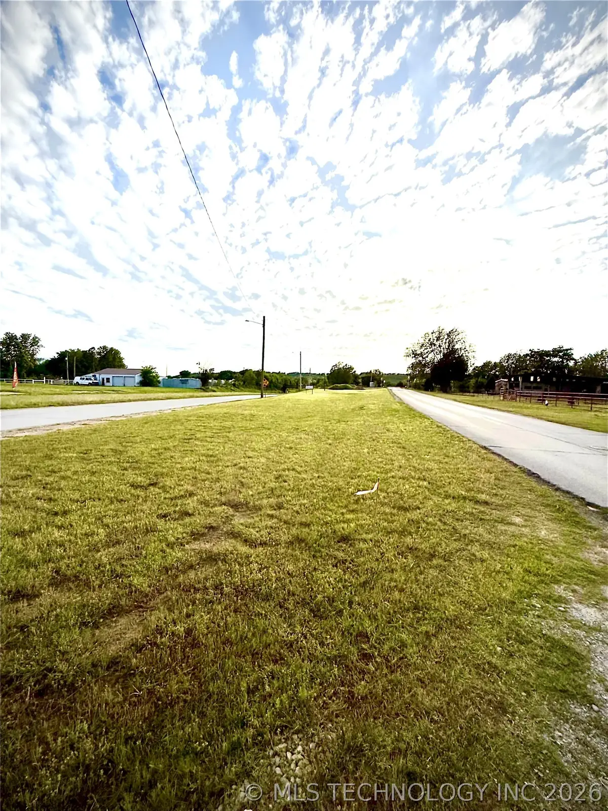 805 Robertson Hwy, Henryetta, OK 74437 - #1