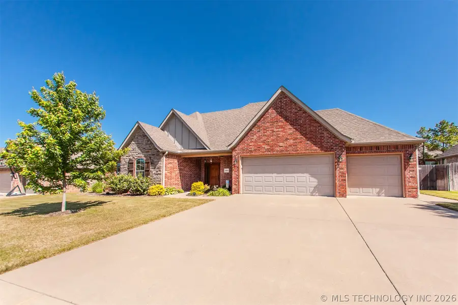 5610 Nottingham Place, Bartlesville, OK 74006 - #2