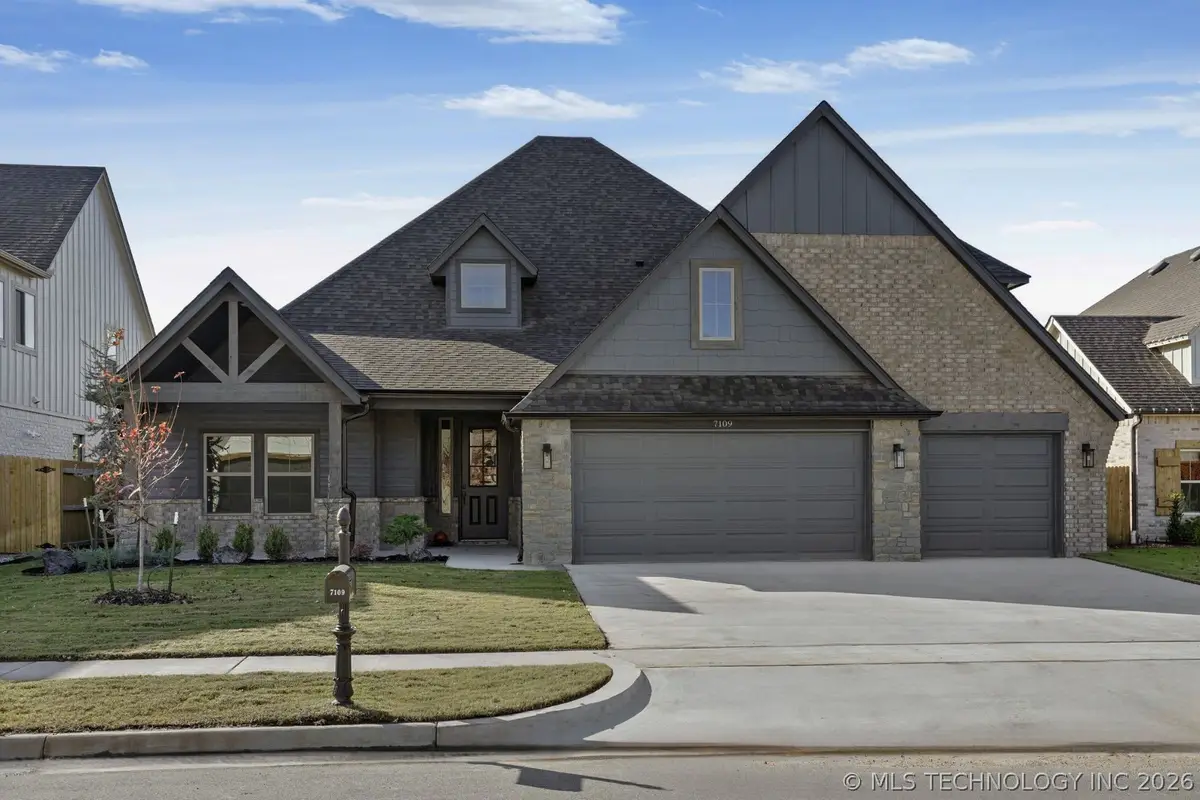 7109 E Queens Street, Broken Arrow, OK 74014 - #1