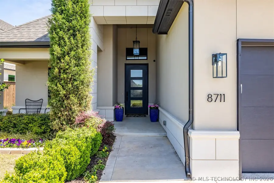 8711 S Phoenix Place, Tulsa, OK 74132 - #2