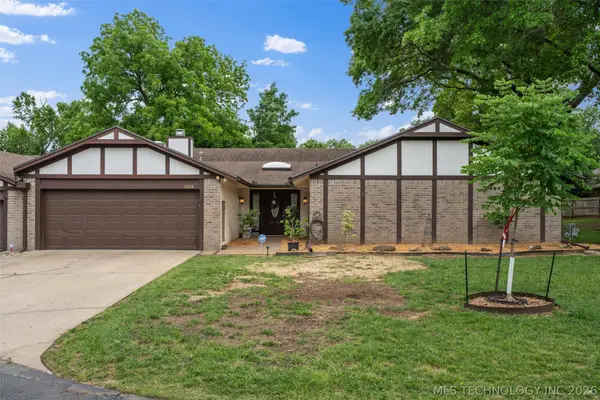 1555 Pecan Place, Bartlesville, OK 74003