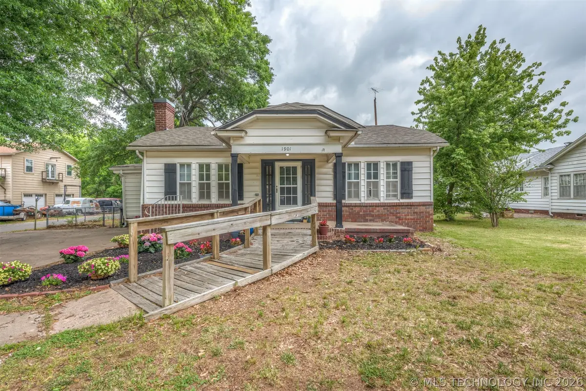 1901 E 9th Street, Okmulgee, OK 74447 - #1