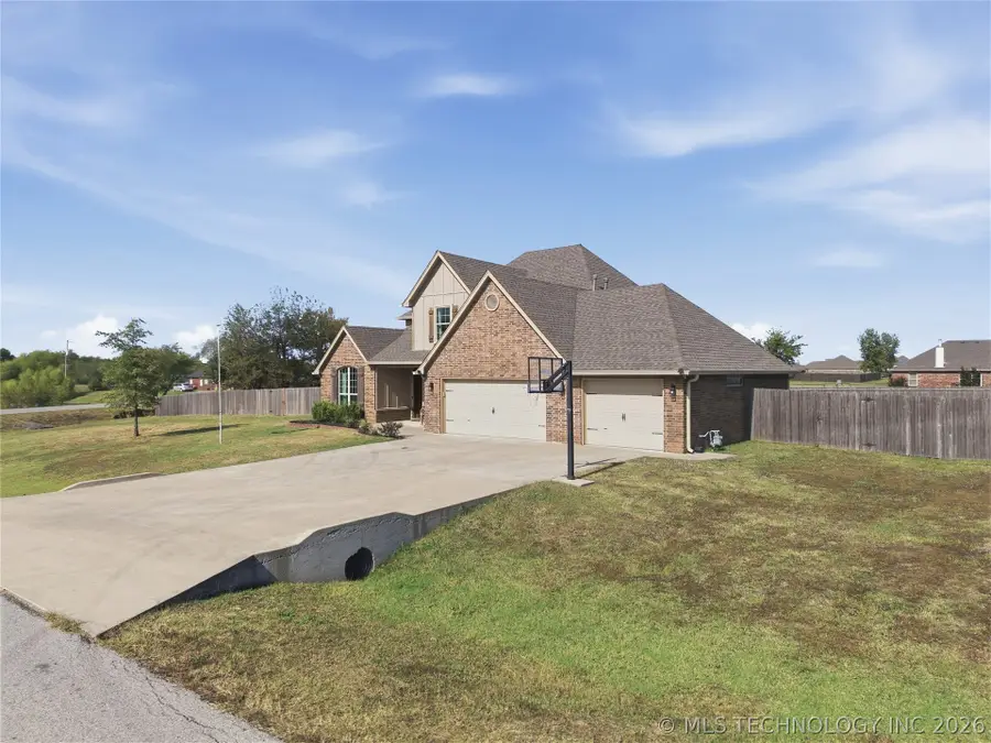 4011 E 127th Street, Skiatook, OK 74070 - #2