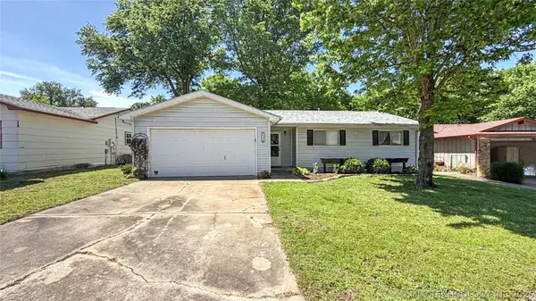 408 S Osage Street, Grove, OK 74344