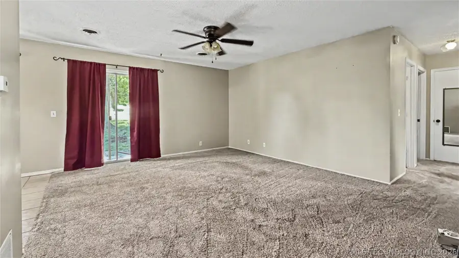 408 S Osage Street, Grove, OK 74344 - #2