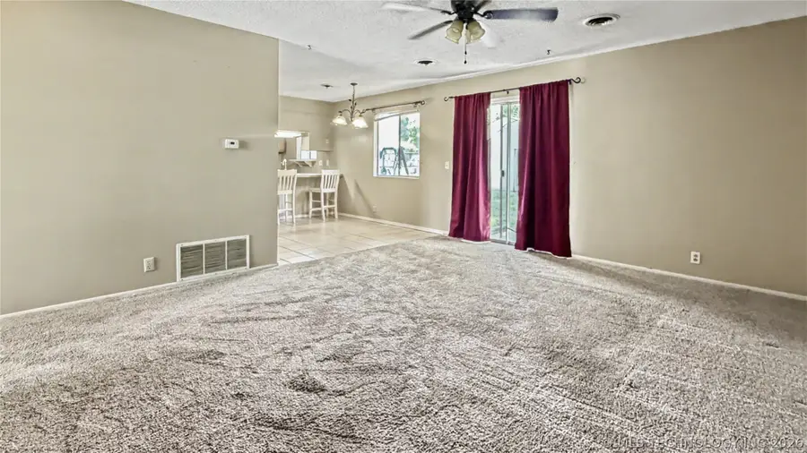 408 S Osage Street, Grove, OK 74344 - #3