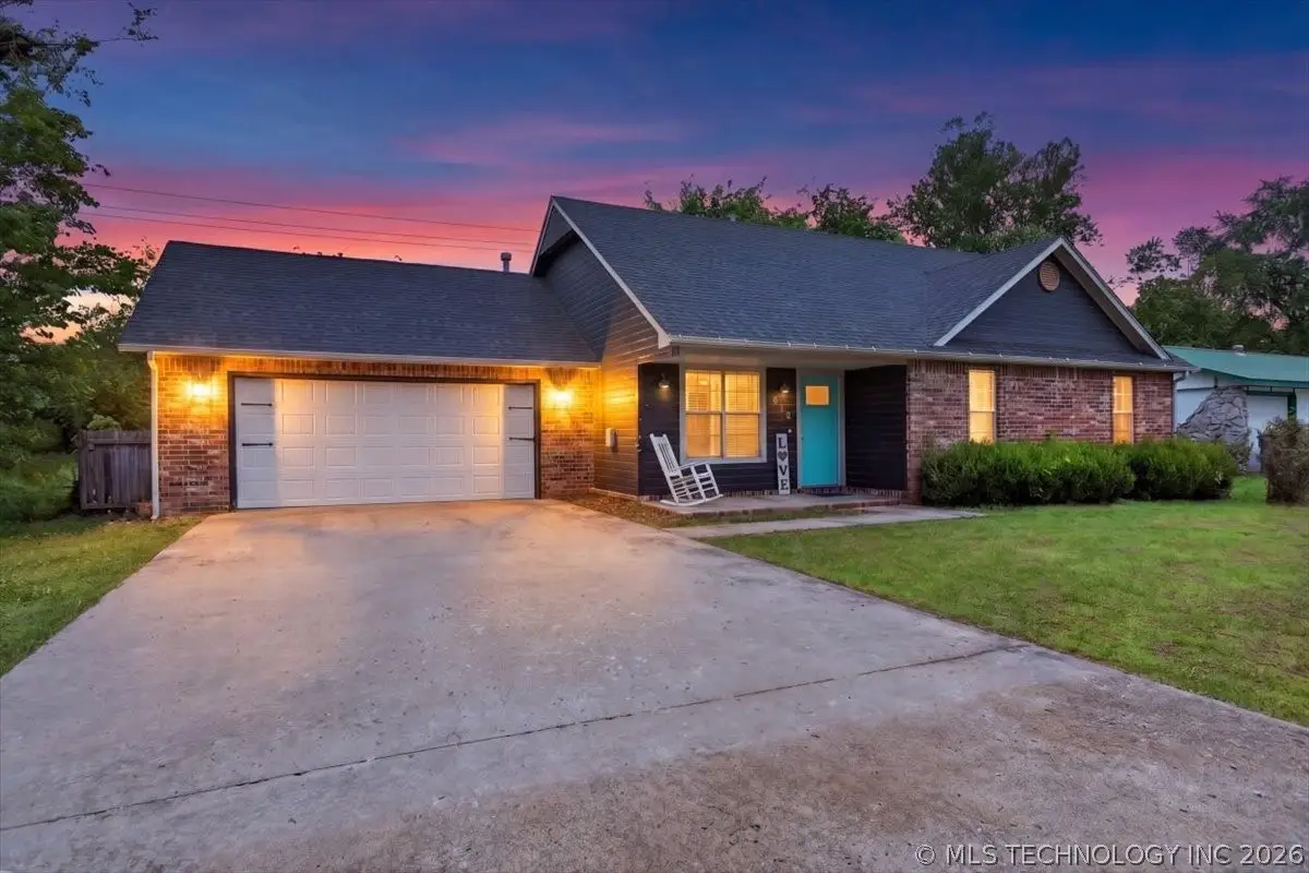 610 N Main Street, Wagoner, OK 74467 - #1