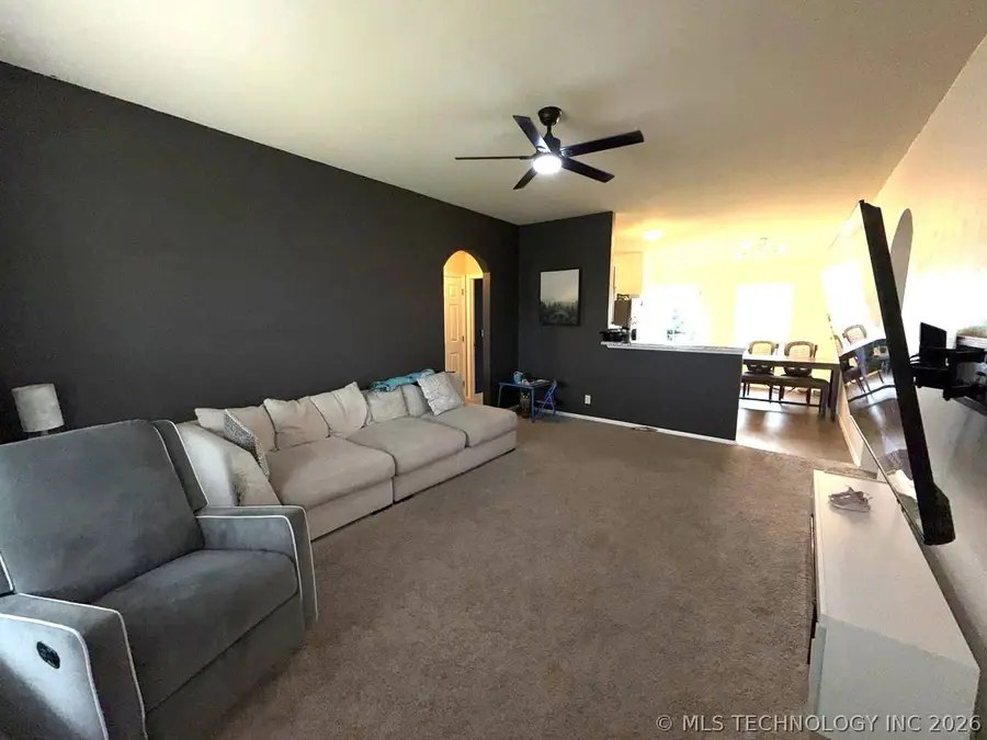 10147 E Larry Street, Claremore, OK 74017 - #3