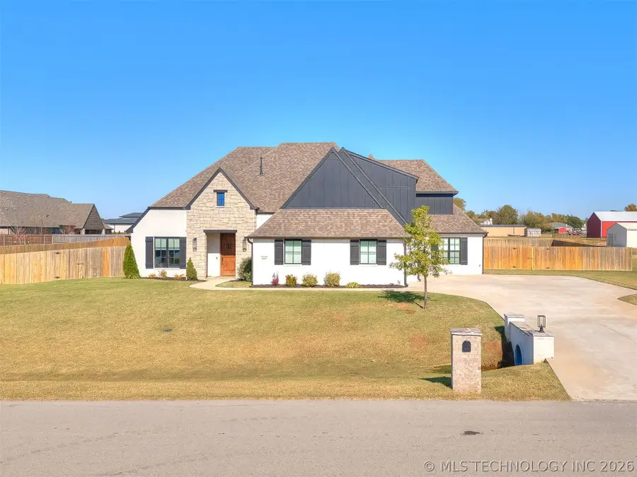 15907 E 106th Place, Owasso, OK 74055 - #2