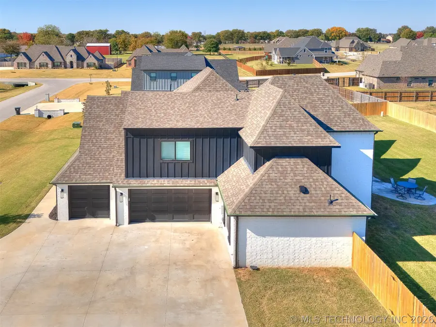 15907 E 106th Place, Owasso, OK 74055 - #3