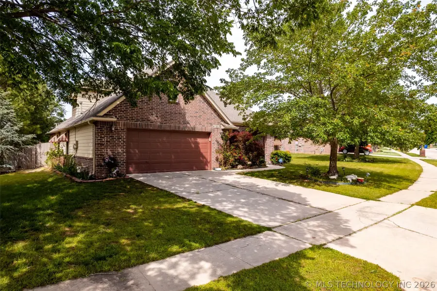 6304 E Galveston Street, Broken Arrow, OK 74014 - #2