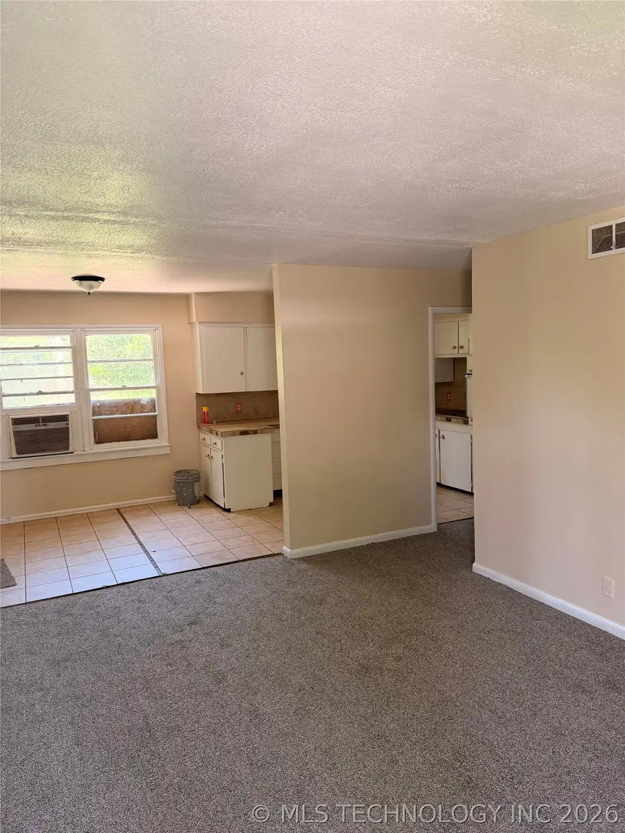 647 E 52nd Place N, Tulsa, OK 74126 - #3