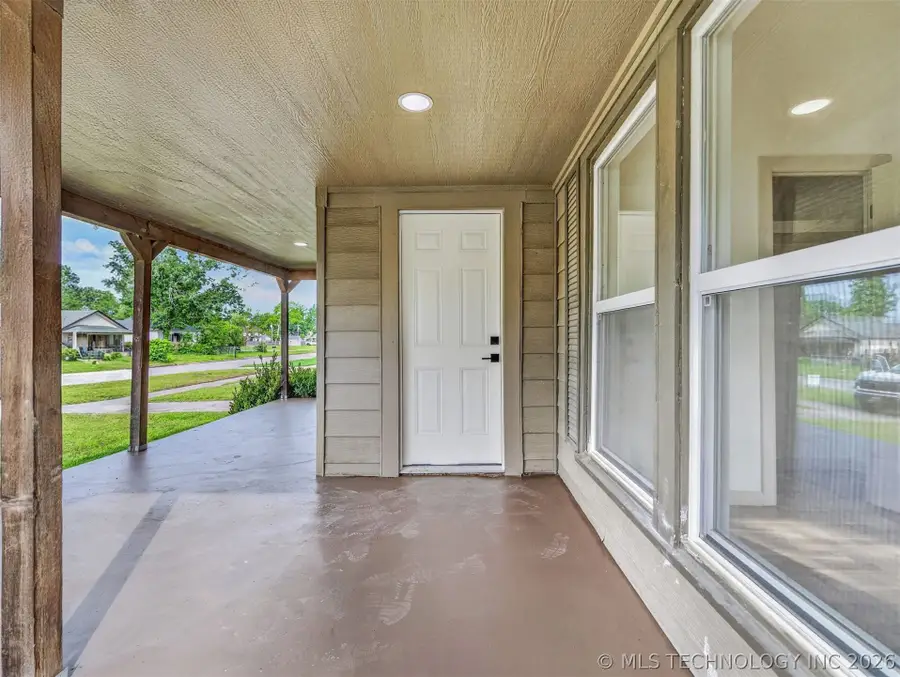 316 E 5th Street, Claremore, OK 74017 - #3