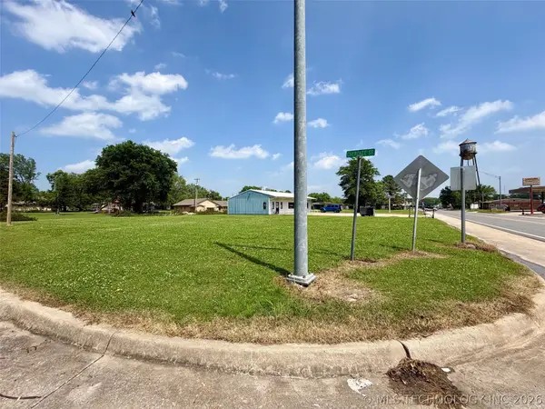 Schely Street, Vian, OK 74962
