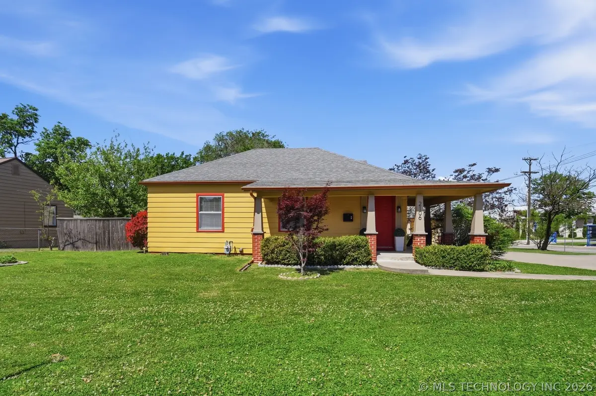 2106 S Oswego Place E, Tulsa, OK 74114 - #1