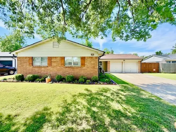 8556 E 32nd Street, Tulsa, OK 74145