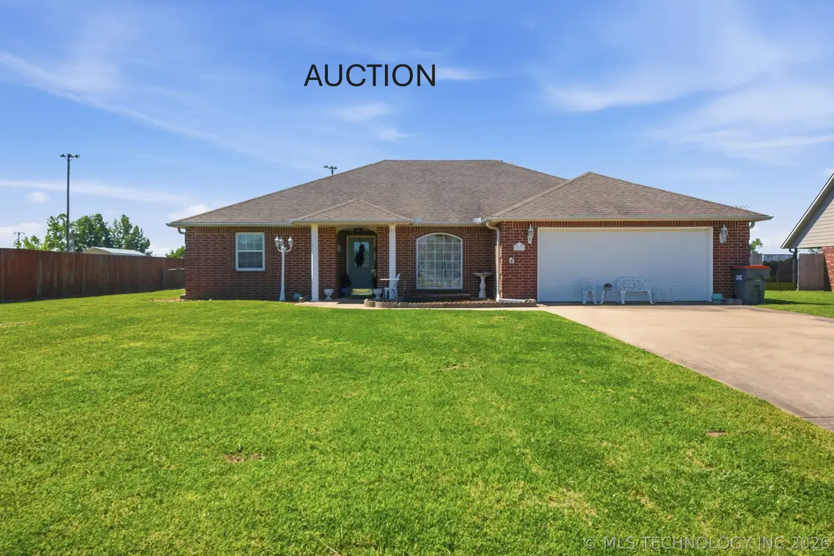 802 E 10th Terrace, Grove, OK 74344 - #1
