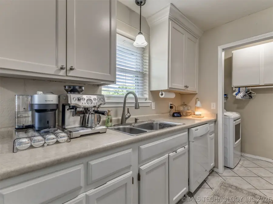 9802 N 44th East Avenue, Sperry, OK 74073 - #2