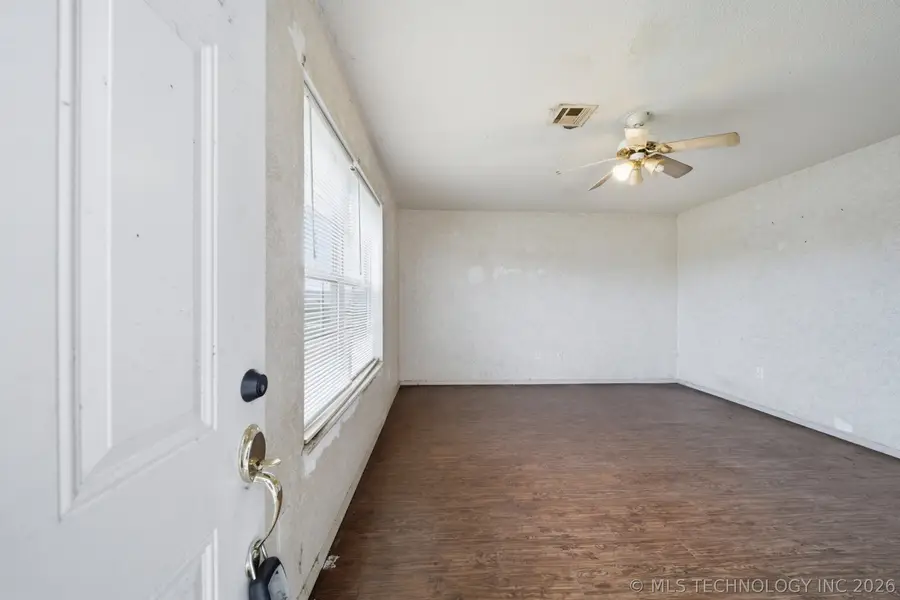 422 E 25th Street, Okmulgee, OK 74447 - #3
