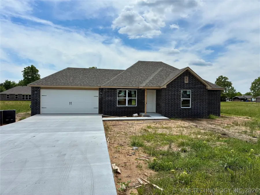 403 NW 7th Street, Wagoner, OK 74467 - #2