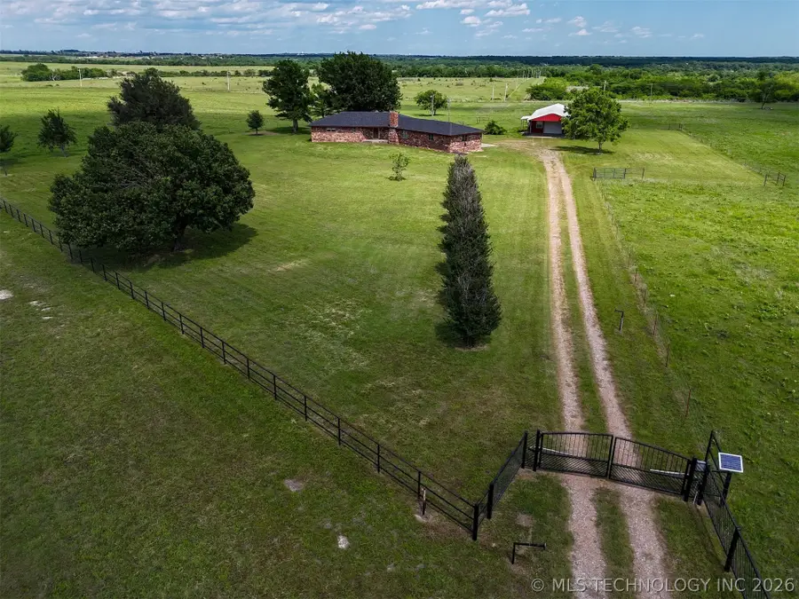 11252 S Hwy 377, Kingston, OK 73439 - #2
