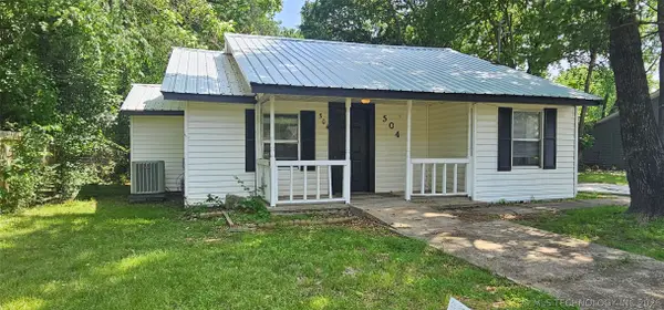504 S Walnut Street, Sallisaw, OK 74955