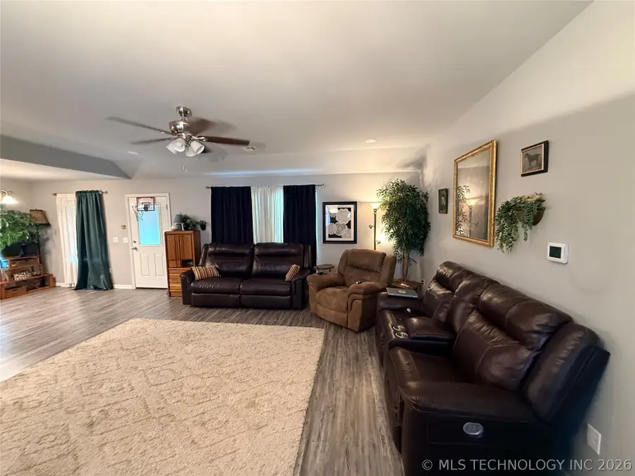 114 Lake Meadow Loop Drive, Durant, OK 74701 - #3