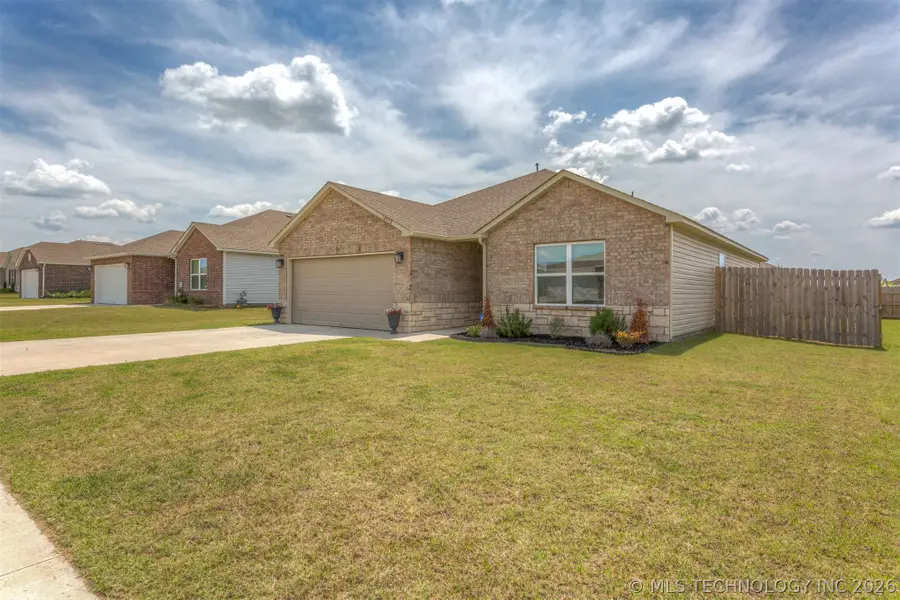 14832 E 38th Street S, Tulsa, OK 74134 - #3