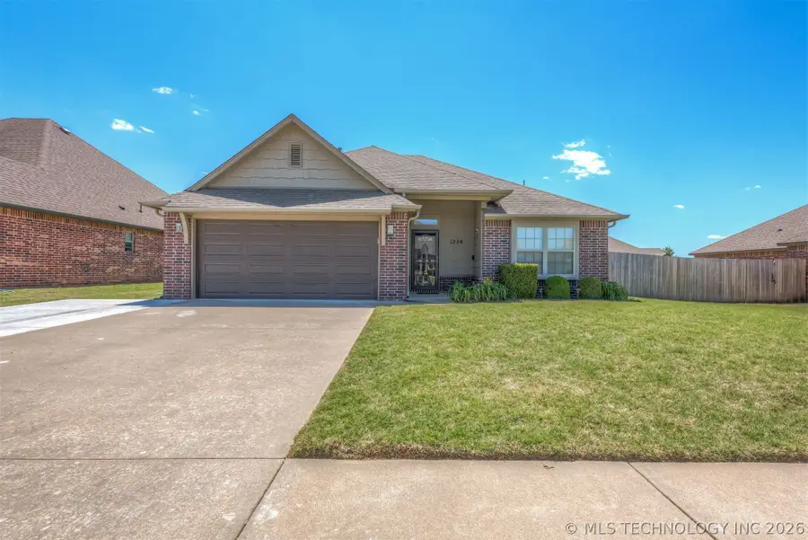 1228 E 134th Street, Glenpool, OK 74033 - #2