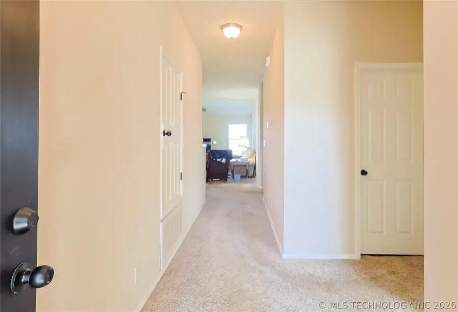504 S Seminole Street, Skiatook, OK 74070 - #3