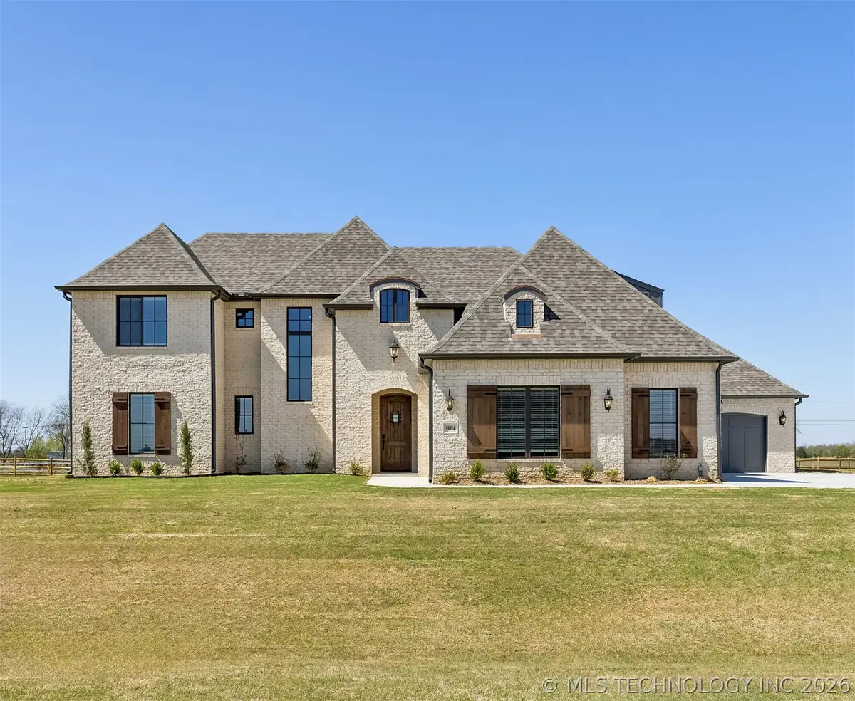 10924 N 81st East Place, Owasso, OK 74055 - #1