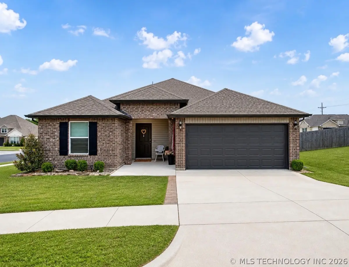 3013 Blake Circle, Bartlesville, OK 74006 - #1