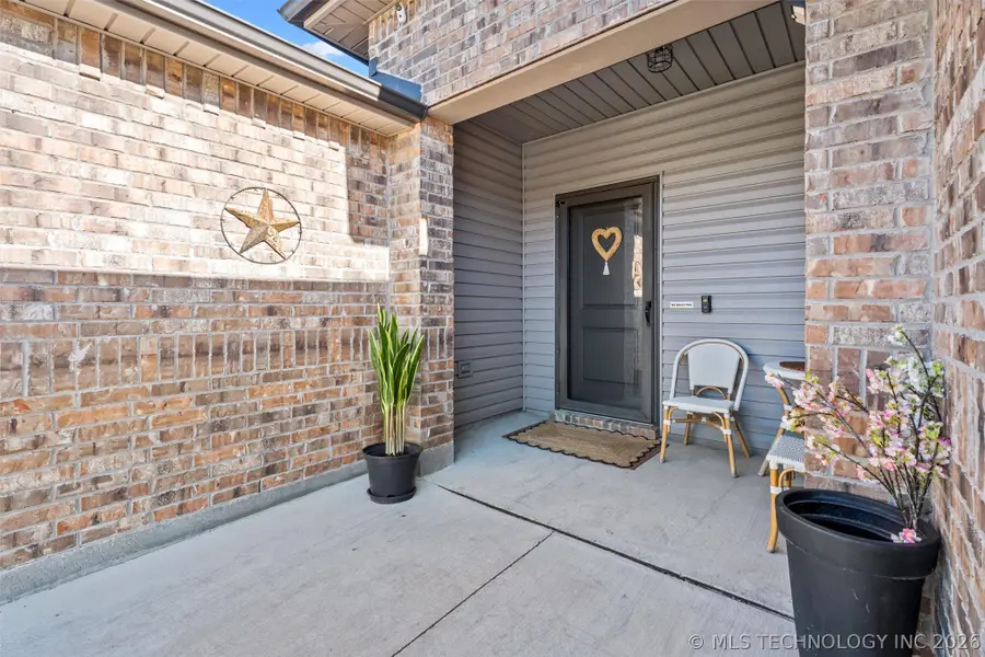 3013 Blake Circle, Bartlesville, OK 74006 - #3